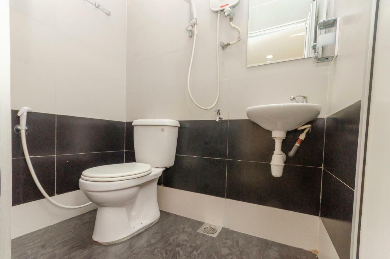 Oyo 1010 Skudai Hotel Eksteriør bilde