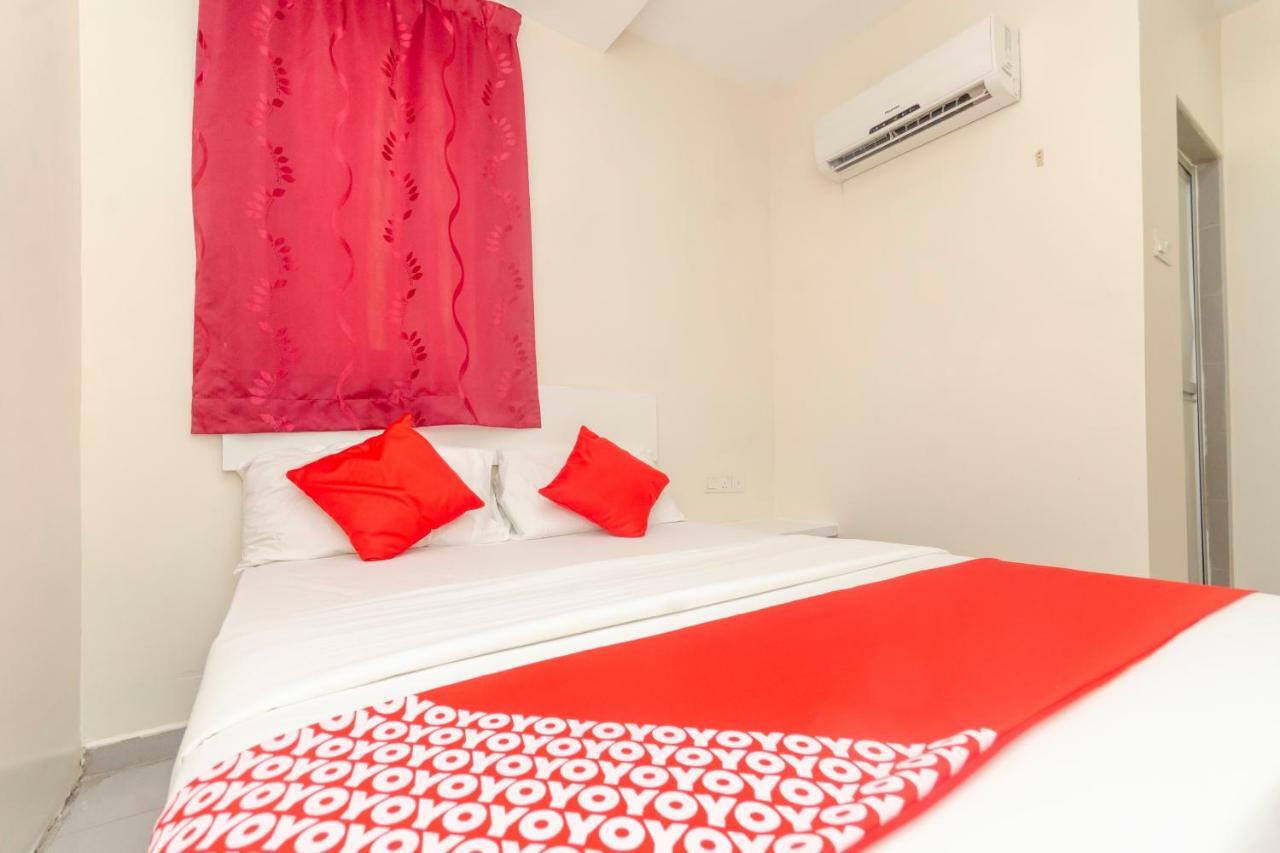 Oyo 1010 Skudai Hotel Eksteriør bilde